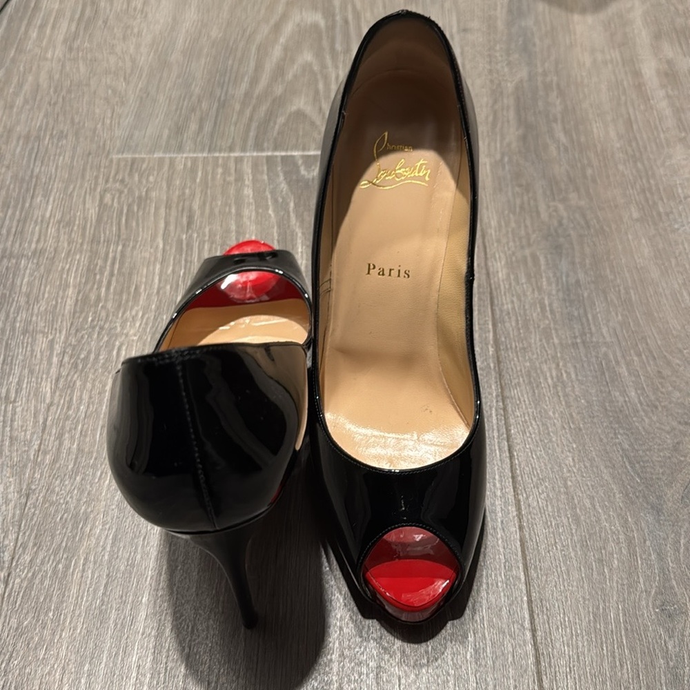 SUPER CUTE Christian Louboutin 120 mm platform pumps - Patent calf leather.
